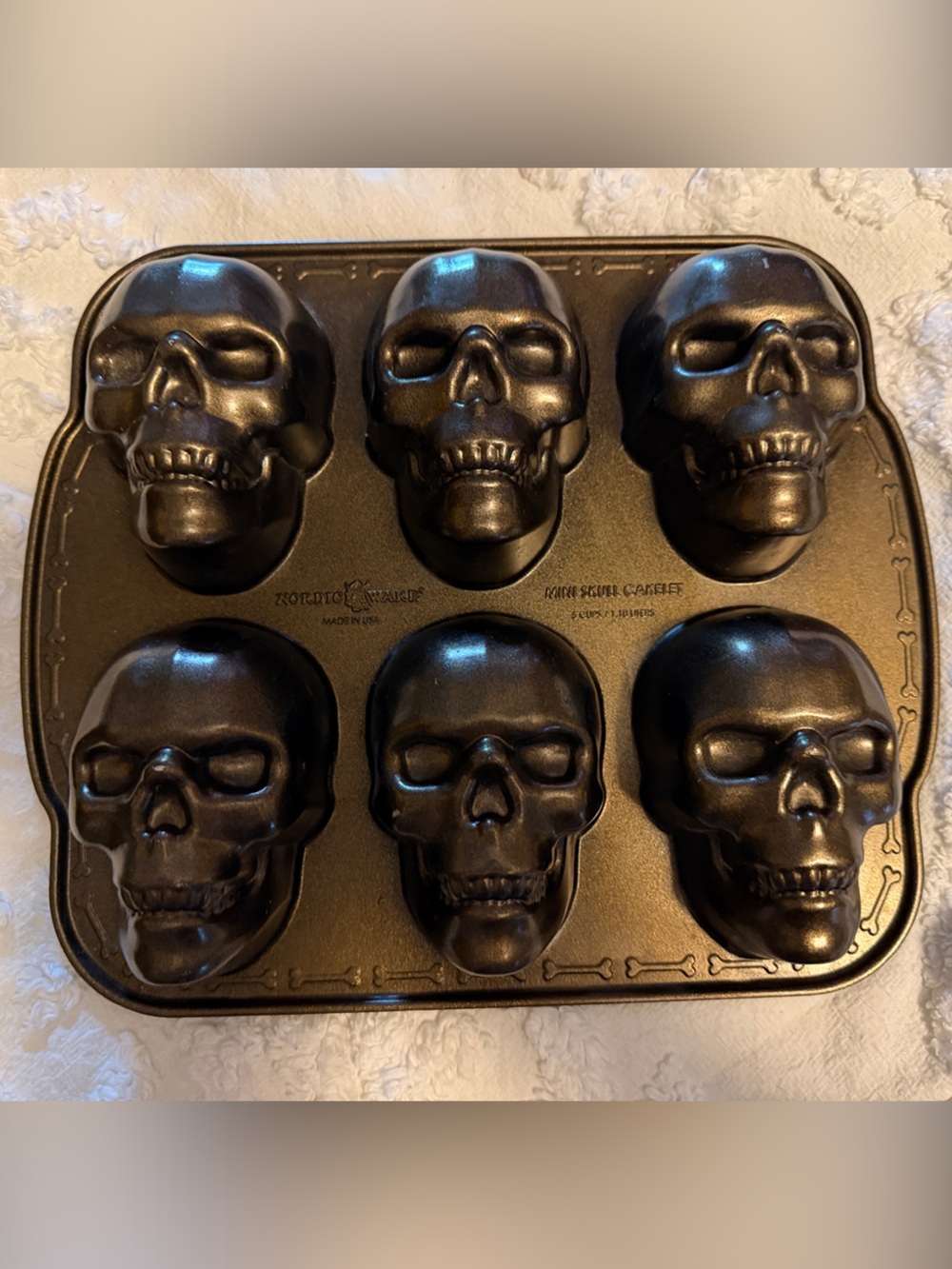 Nordic Ware Skull Cake Pan